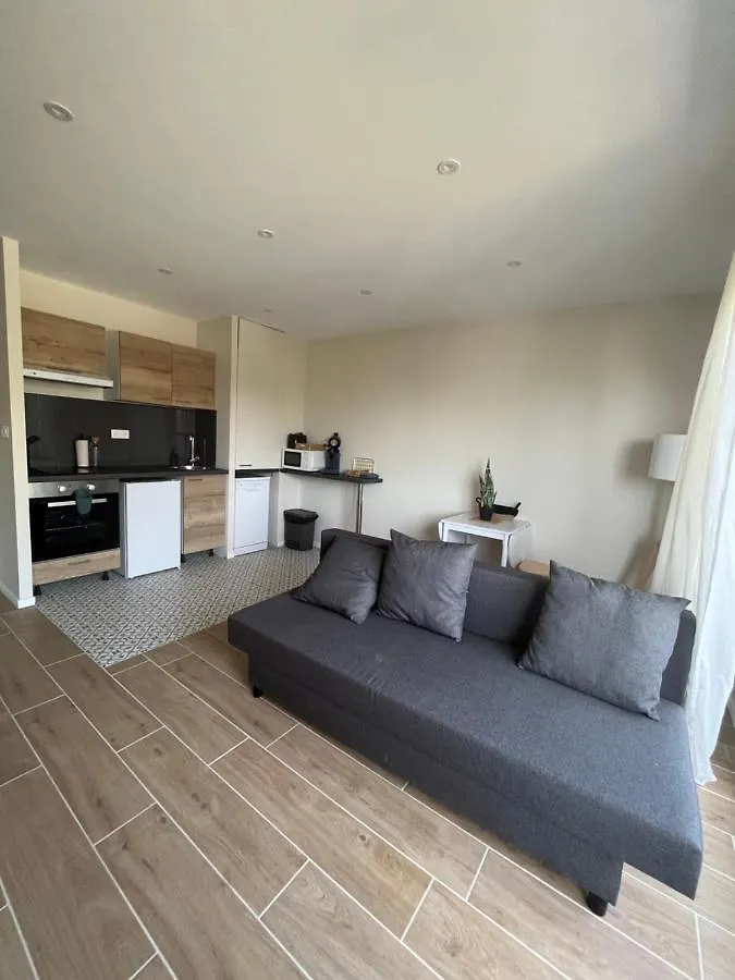 Appartement Casa Luzoa à Hyères 0*,  France