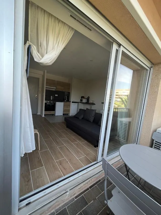Appartement Casa Luzoa à Hyères 0*,  France